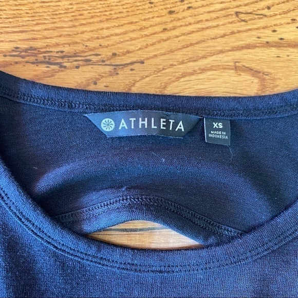 𝅺athleta long sleeve shirt - Picture 2 of 5